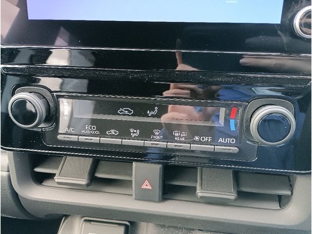 TOYOTA SIENTA HYBRID 2024 Image 31