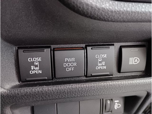 TOYOTA SIENTA HYBRID 2024 Image 31