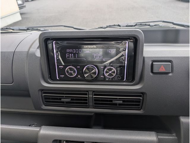 DAIHATSU HIJET TRUCK 4WD 2025 Image 31