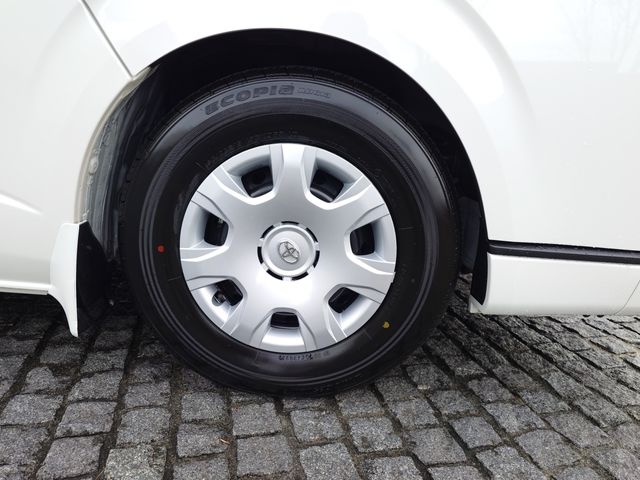 TOYOTA REGIUSACE VAN 2WD 2019 Image 31