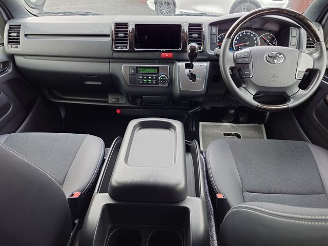 TOYOTA REGIUSACE VAN 2WD 2019 Image 31