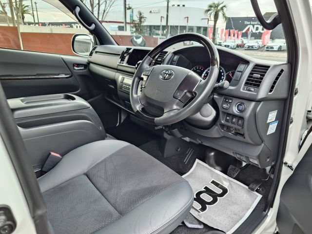 TOYOTA REGIUSACE VAN 2WD 2019 Image 31