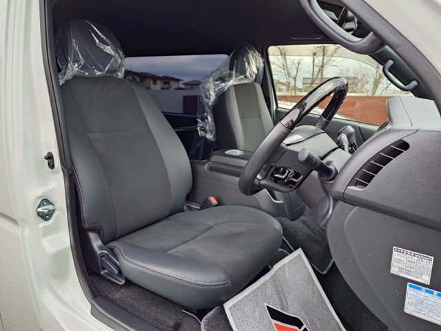 TOYOTA REGIUSACE VAN 2WD 2019 Image 31