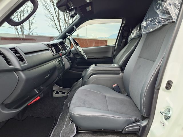 TOYOTA REGIUSACE VAN 2WD 2019 Image 31