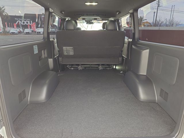 TOYOTA REGIUSACE VAN 2WD 2019 Image 31