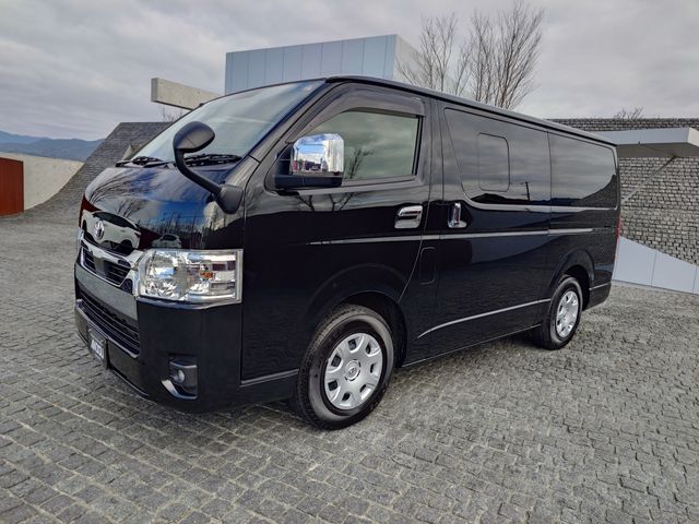 TOYOTA HIACE VAN 2WD 2023 Image 31