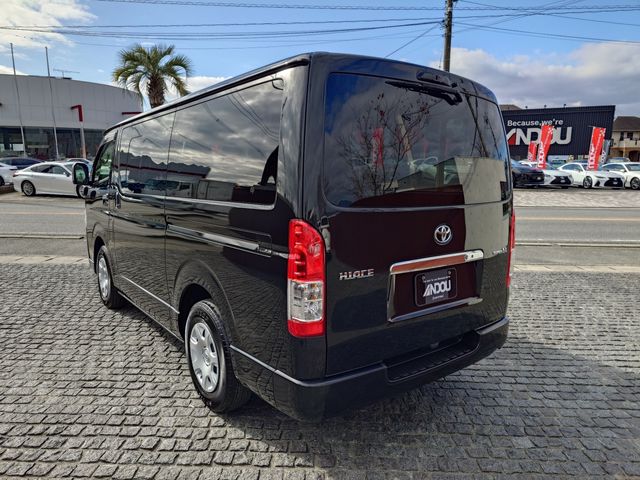 TOYOTA HIACE VAN 2WD 2023 Image 31