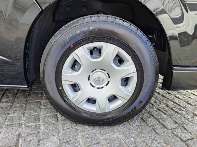 TOYOTA HIACE VAN 2WD 2023 Image 31