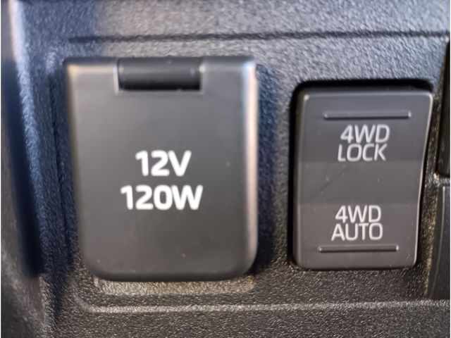 DAIHATSU HIJET TRUCK 4WD 2023 Image 31