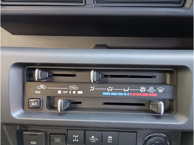 DAIHATSU HIJET TRUCK 4WD 2023 Image 31