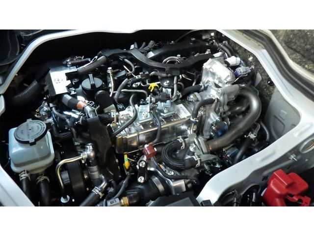 TOYOTA HIACE VAN 1.15T 2WD 2025 Image 31