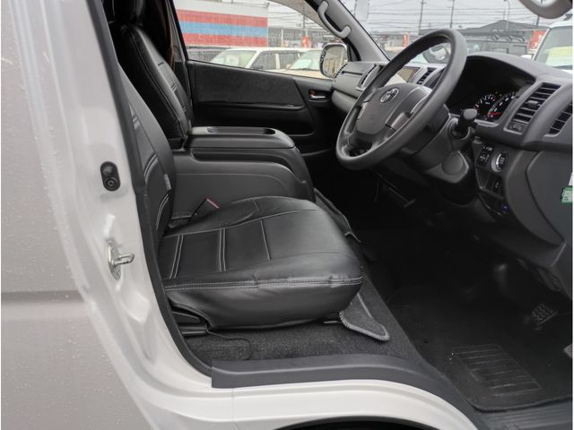 TOYOTA HIACE WAGON 2017 Image 31