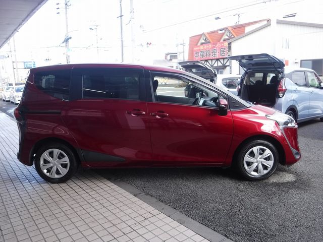 TOYOTA SIENTA 2021 Image 31