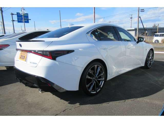 TOYOTA LEXUS IS300H 2021 Image 31