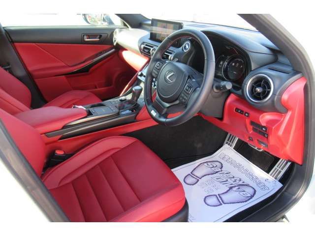 TOYOTA LEXUS IS300H 2021 Image 31