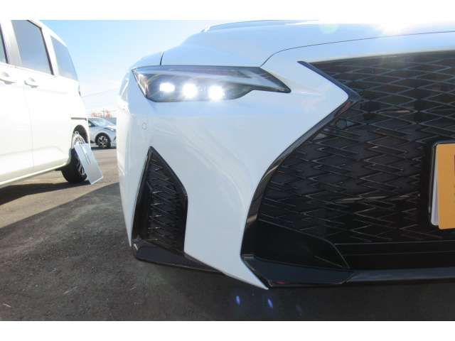TOYOTA LEXUS IS300H 2021 Image 31