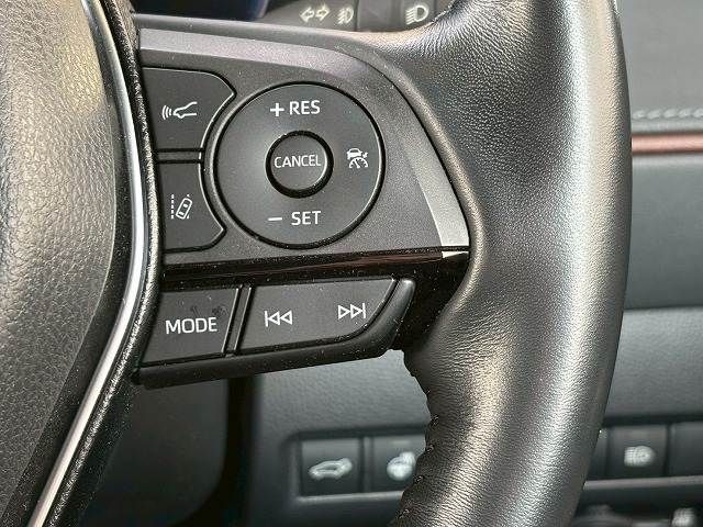 TOYOTA HARRIER HYBRID 2023 Image 31