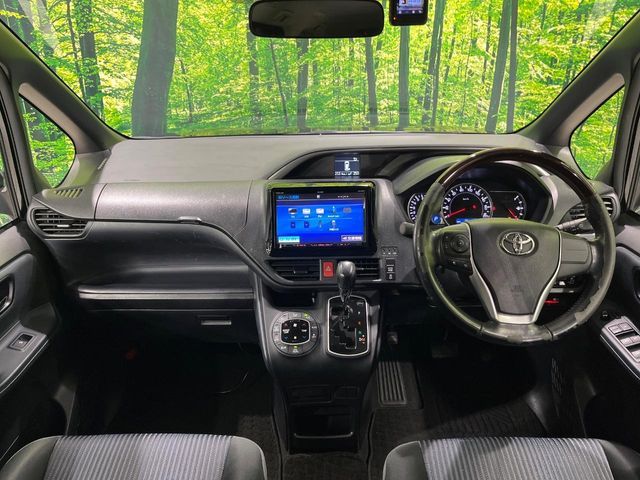 TOYOTA VOXY 4WD 2016 Image 31