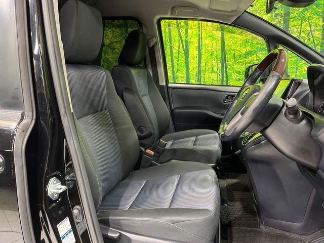 TOYOTA VOXY 4WD 2016 Image 31