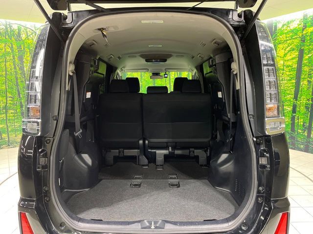 TOYOTA VOXY 4WD 2016 Image 31