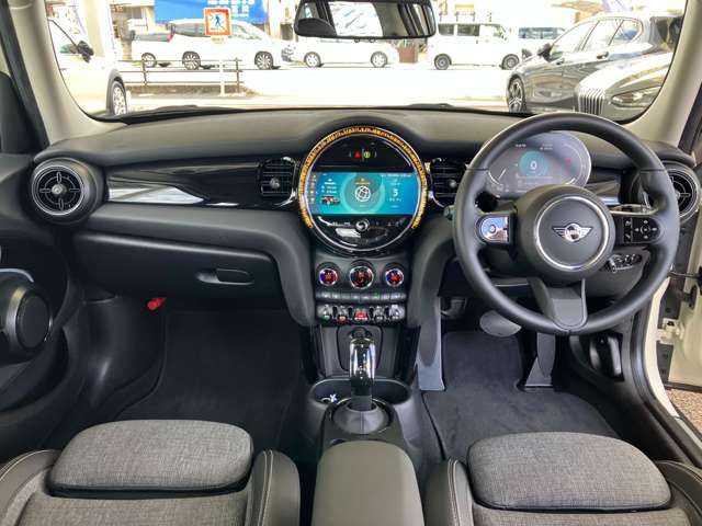 BMW MINI COOPER SD 5DOOR 2021 Image 31