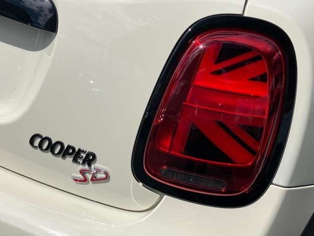 BMW MINI COOPER SD 5DOOR 2021 Image 31