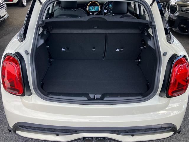 BMW MINI COOPER SD 5DOOR 2021 Image 31