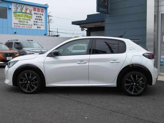 PEUGEOT 208 2022 Image 31