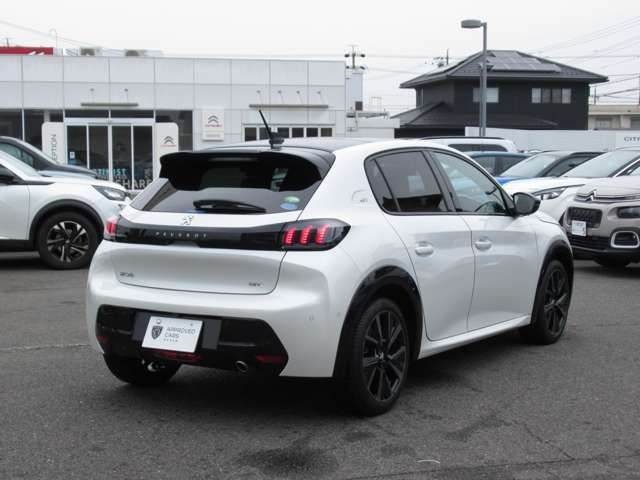 PEUGEOT 208 2022 Image 31