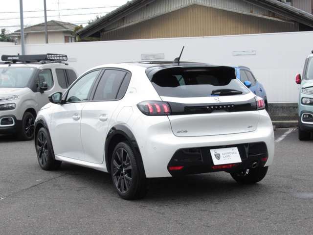 PEUGEOT 208 2022 Image 31