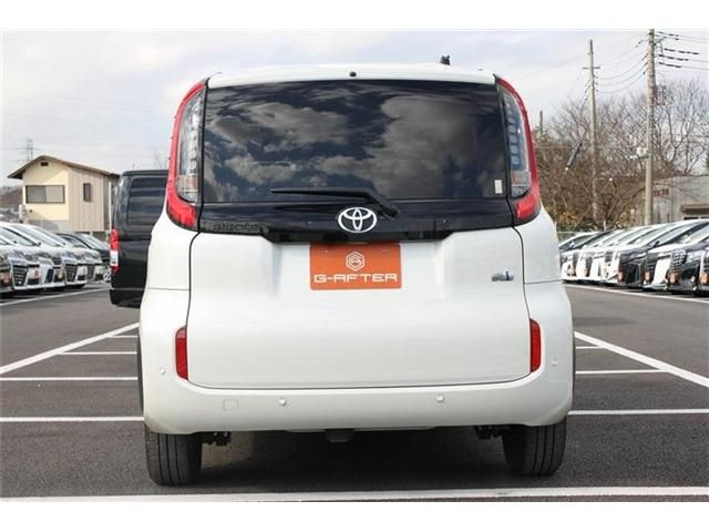 TOYOTA SIENTA HYBRID 2022 Image 31