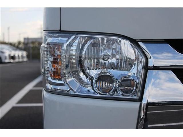 TOYOTA HIACE VAN 2WD 2022 Image 31