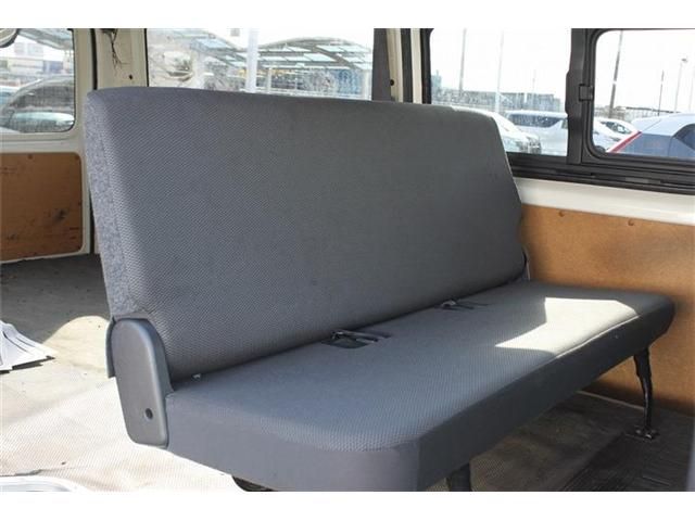 TOYOTA HIACE VAN 2WD 2022 Image 31