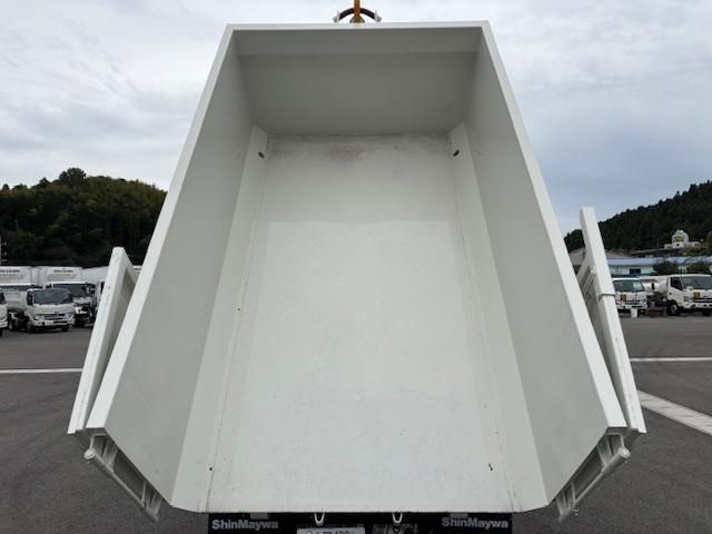 MITSUBISHI CANTER 2025 Image 31