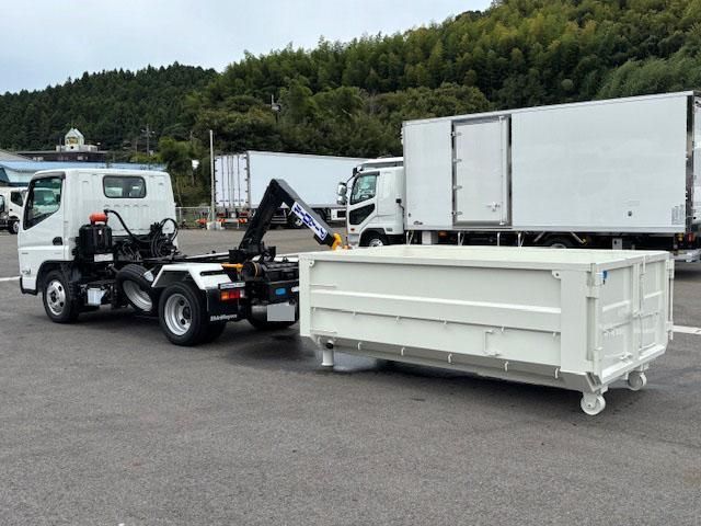 MITSUBISHI CANTER 2025 Image 31