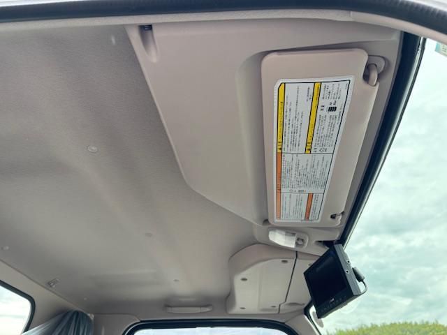 MITSUBISHI CANTER 2025 Image 31