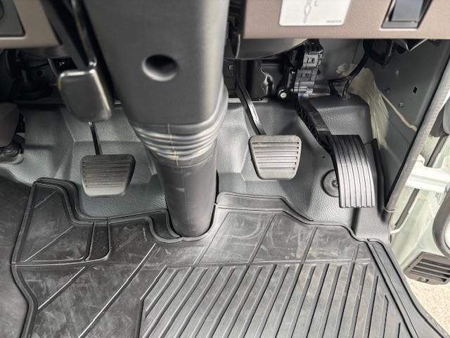 MITSUBISHI CANTER 2025 Image 31