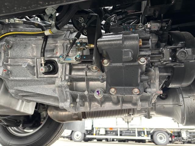 MITSUBISHI CANTER 2025 Image 31