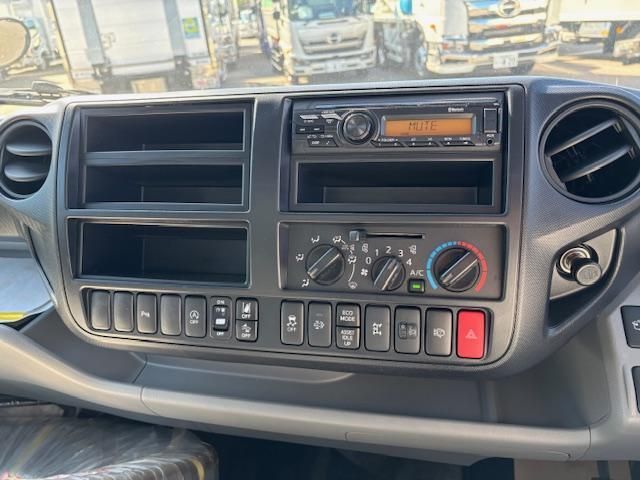 HINO DUTRO 2024 Image 31