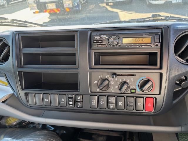 HINO DUTRO 2024 Image 31