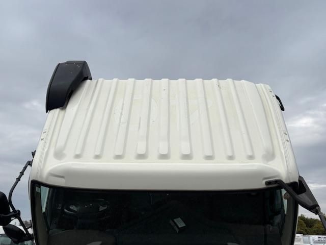 HINO PROFIA 2018 Image 31