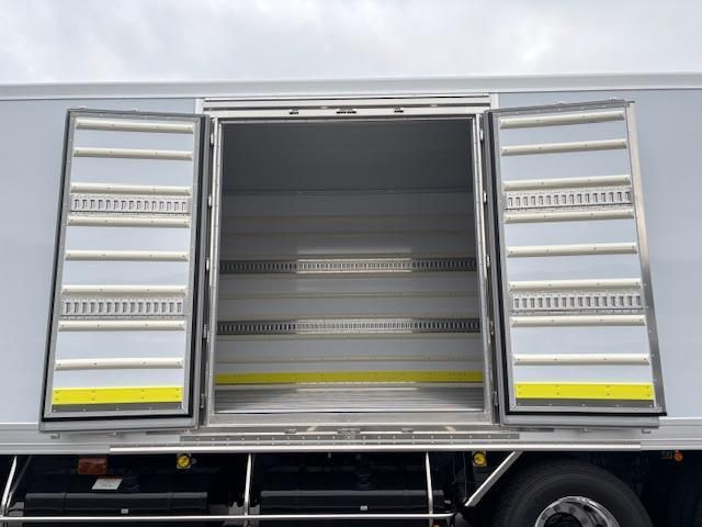 MITSUBISHI FUSOU SUPER GREAT 2025 Image 31