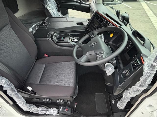 MITSUBISHI FUSOU SUPER GREAT 2025 Image 31