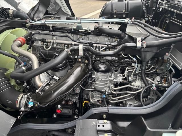 MITSUBISHI FUSOU SUPER GREAT 2025 Image 31