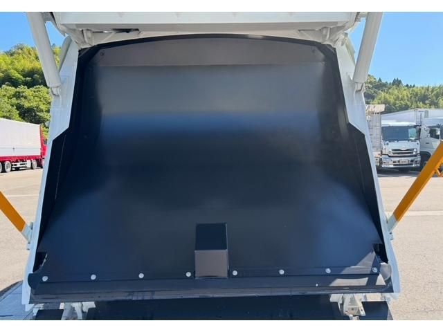 MITSUBISHI CANTER 2025 Image 31