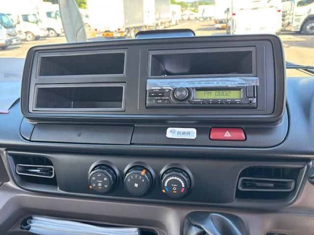 MITSUBISHI CANTER 2025 Image 31