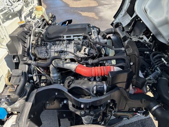 MITSUBISHI CANTER 2025 Image 31