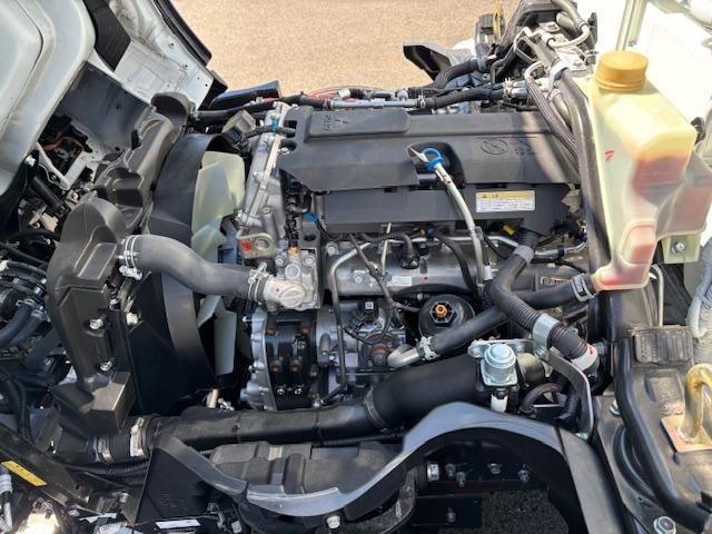 MITSUBISHI CANTER 2025 Image 31