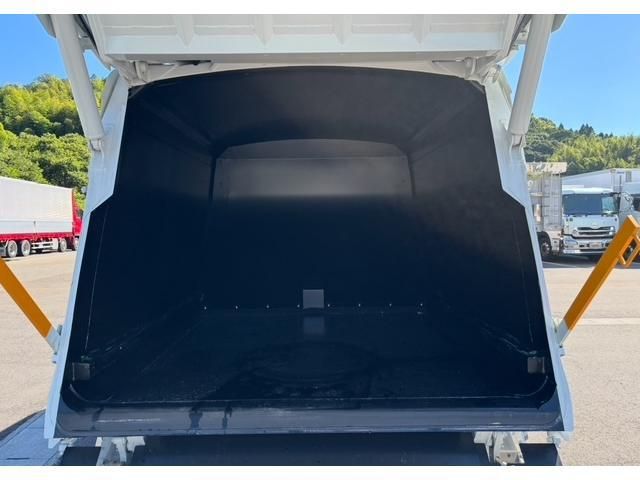 MITSUBISHI CANTER 2025 Image 31