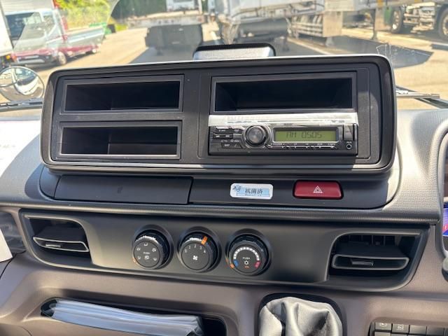 MITSUBISHI CANTER 2025 Image 31